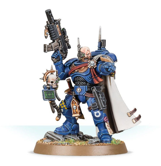 Captain In Phobos Armour: Space Marines