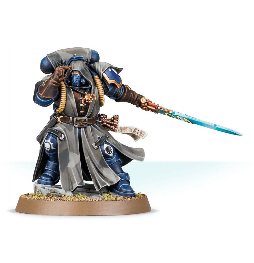 Librarian In Phobos Armour: Space Marines